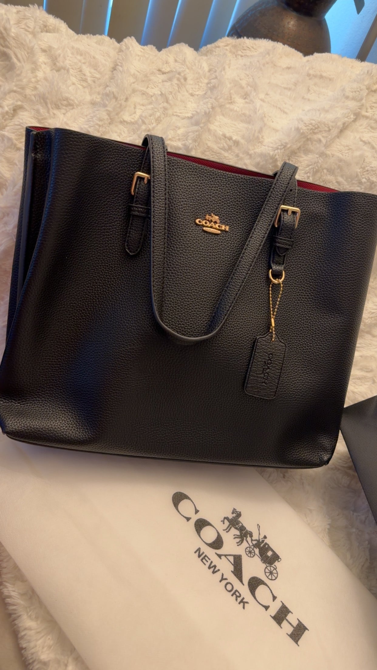 Black Classic Tote Bag 🖤